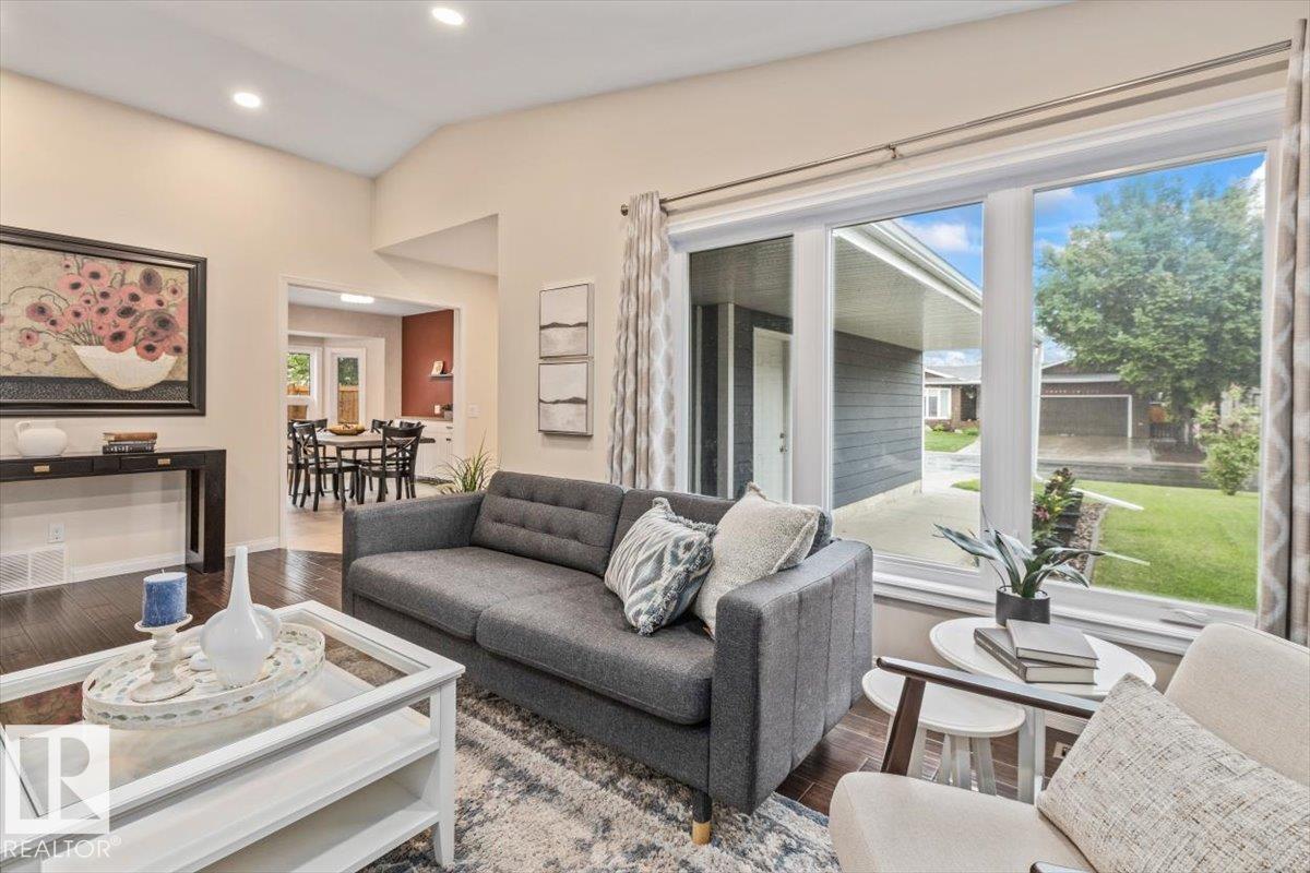 10452 18 AV NW — photo 16