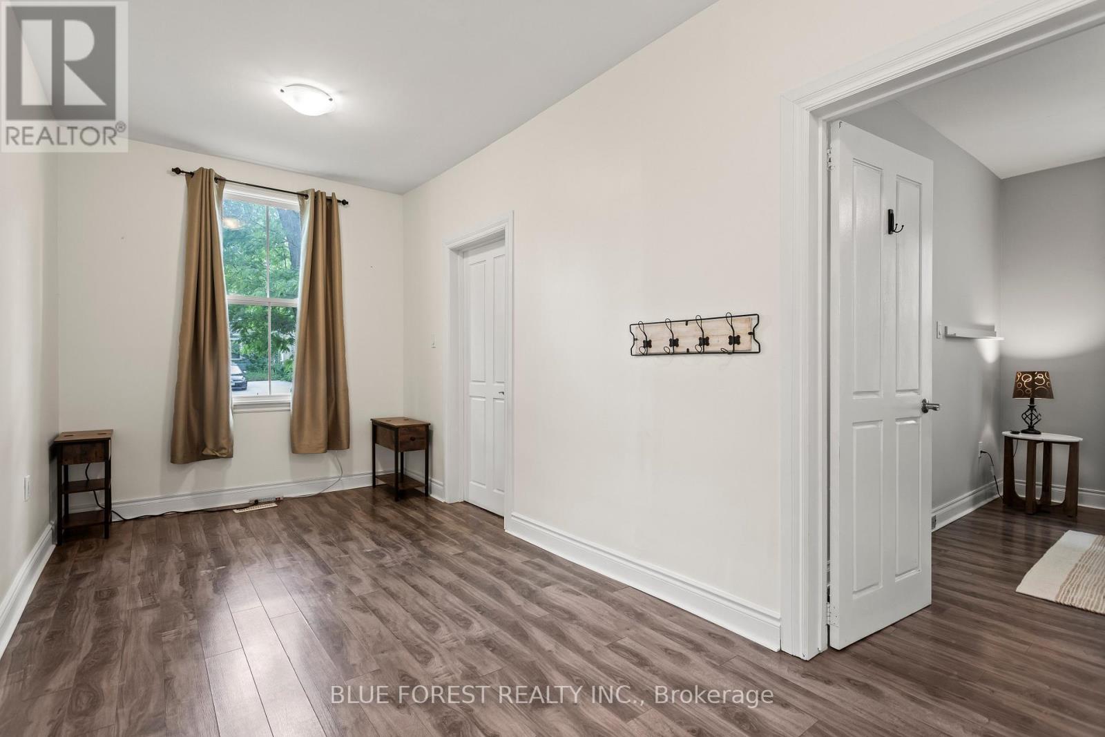 832 QUEENS AVENUE - 13