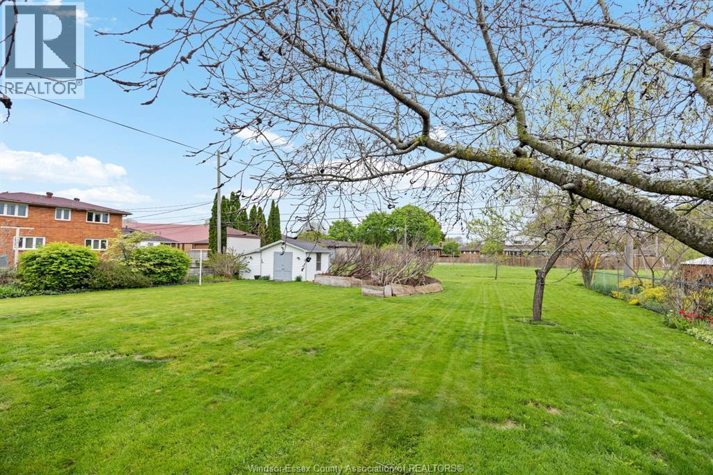 1565 ROXBOROUGH - Image 27