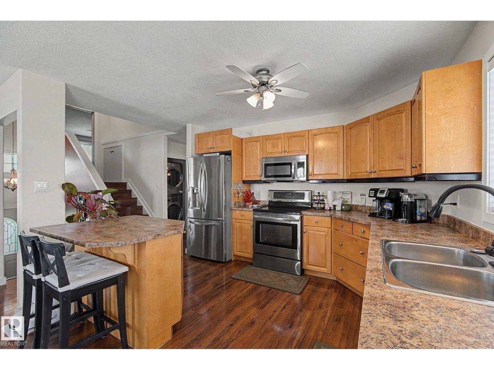 7565 165A AV NW - 8