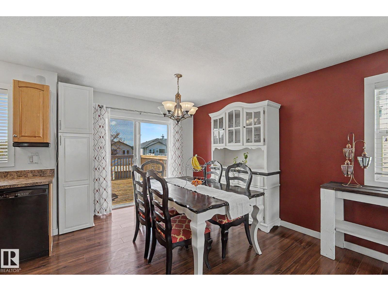 7565 165A AV NW - 9