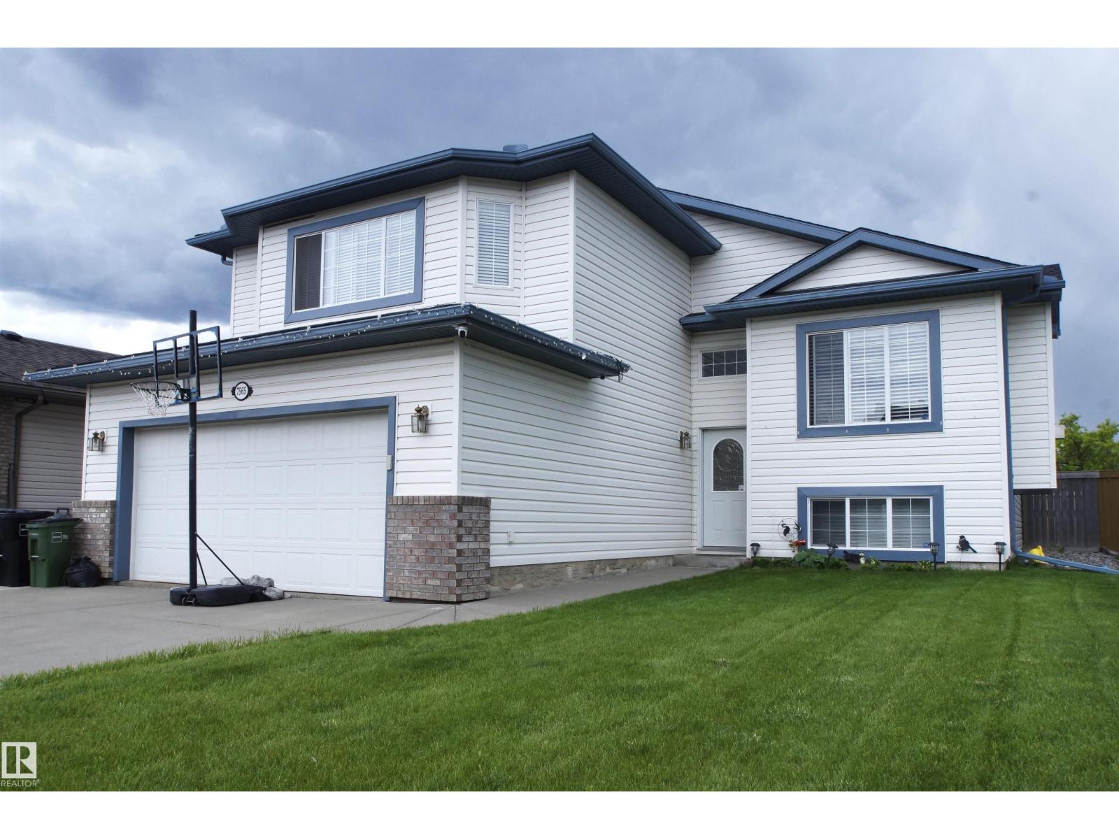 7565 165A AV NW - 1
