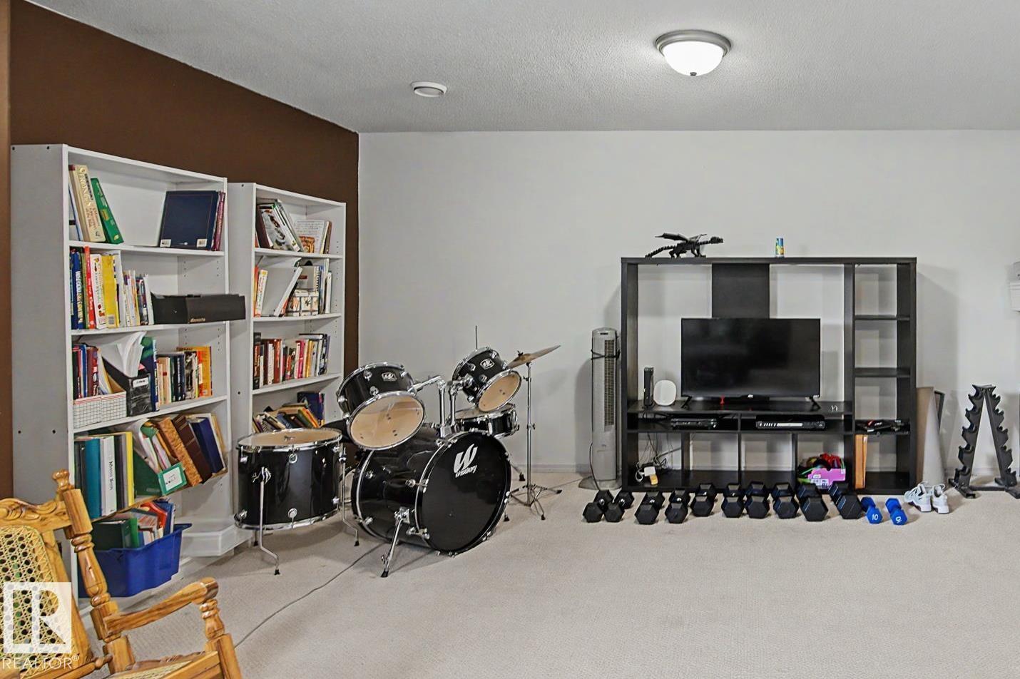 7565 165A AV NW - 31