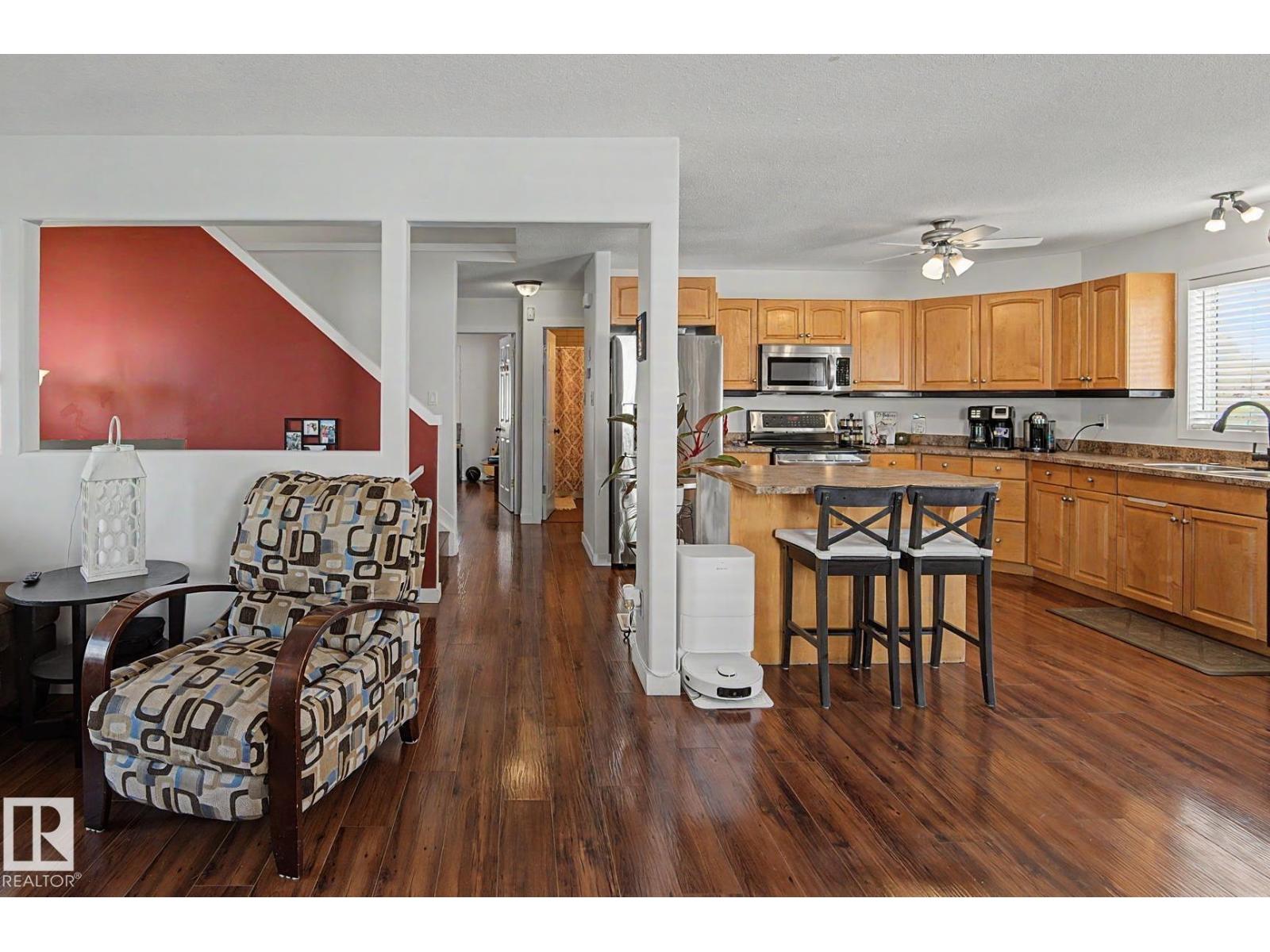 7565 165A AV NW - 16