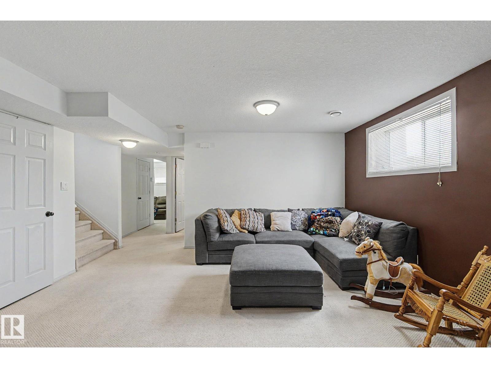 7565 165A AV NW - 32