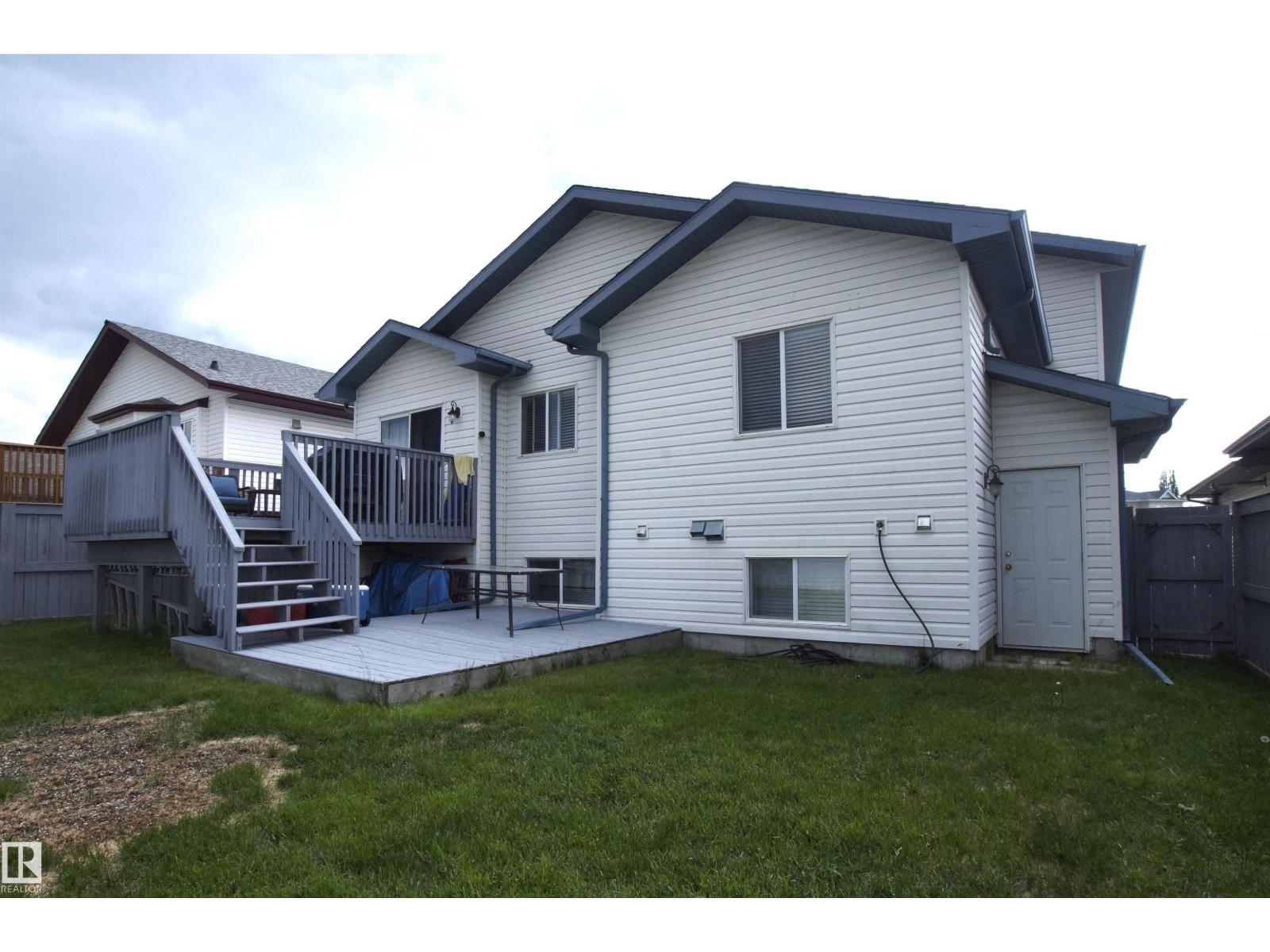 7565 165A AV NW - 44