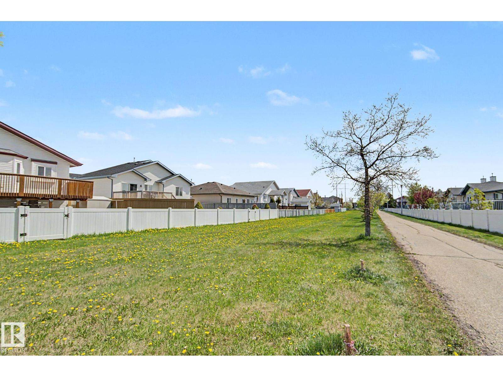 7565 165A AV NW - 48