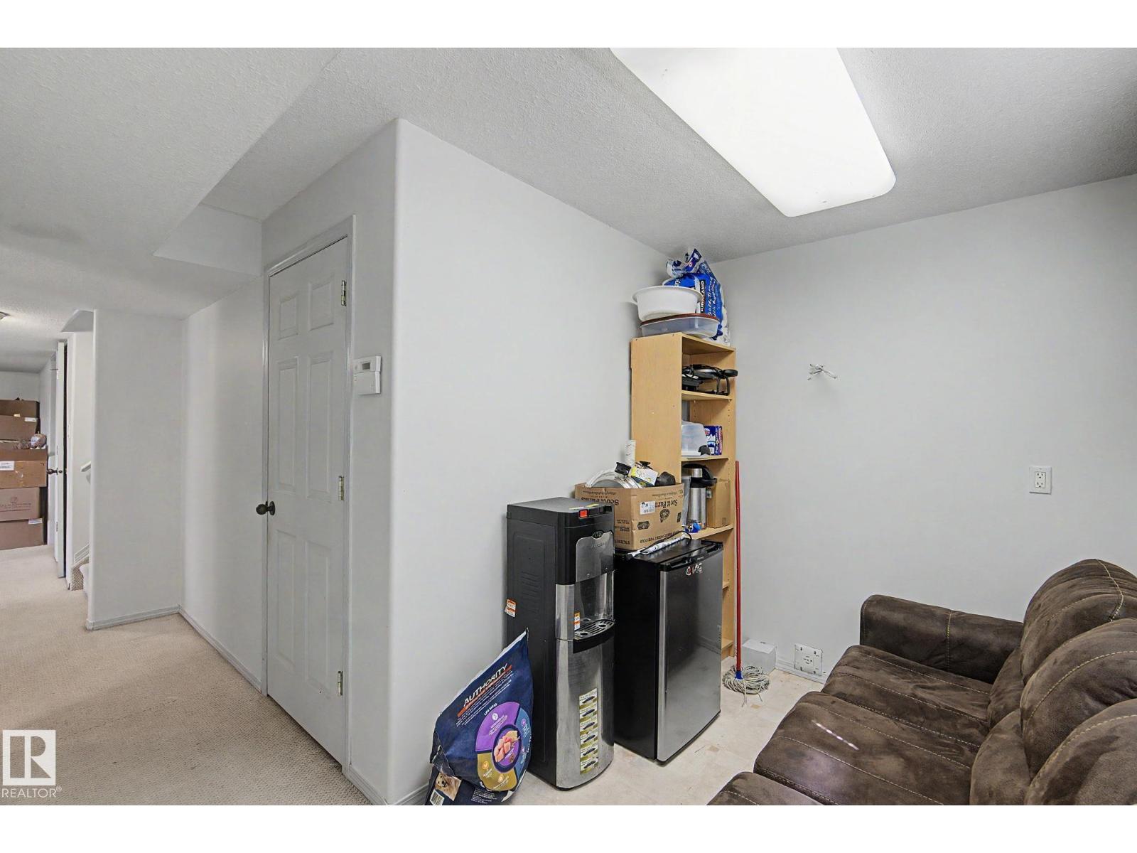 7565 165A AV NW - 40