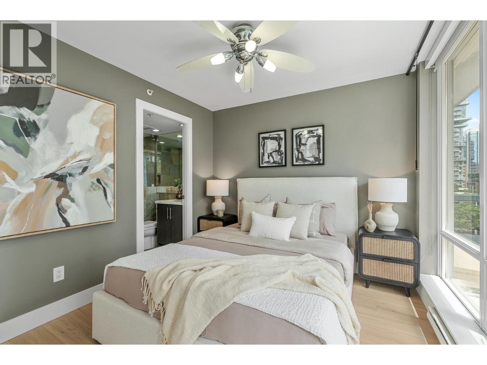 901 565 SMITHE STREET, Vancouver
