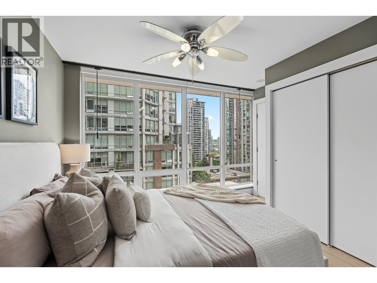 901 565 SMITHE STREET, Vancouver