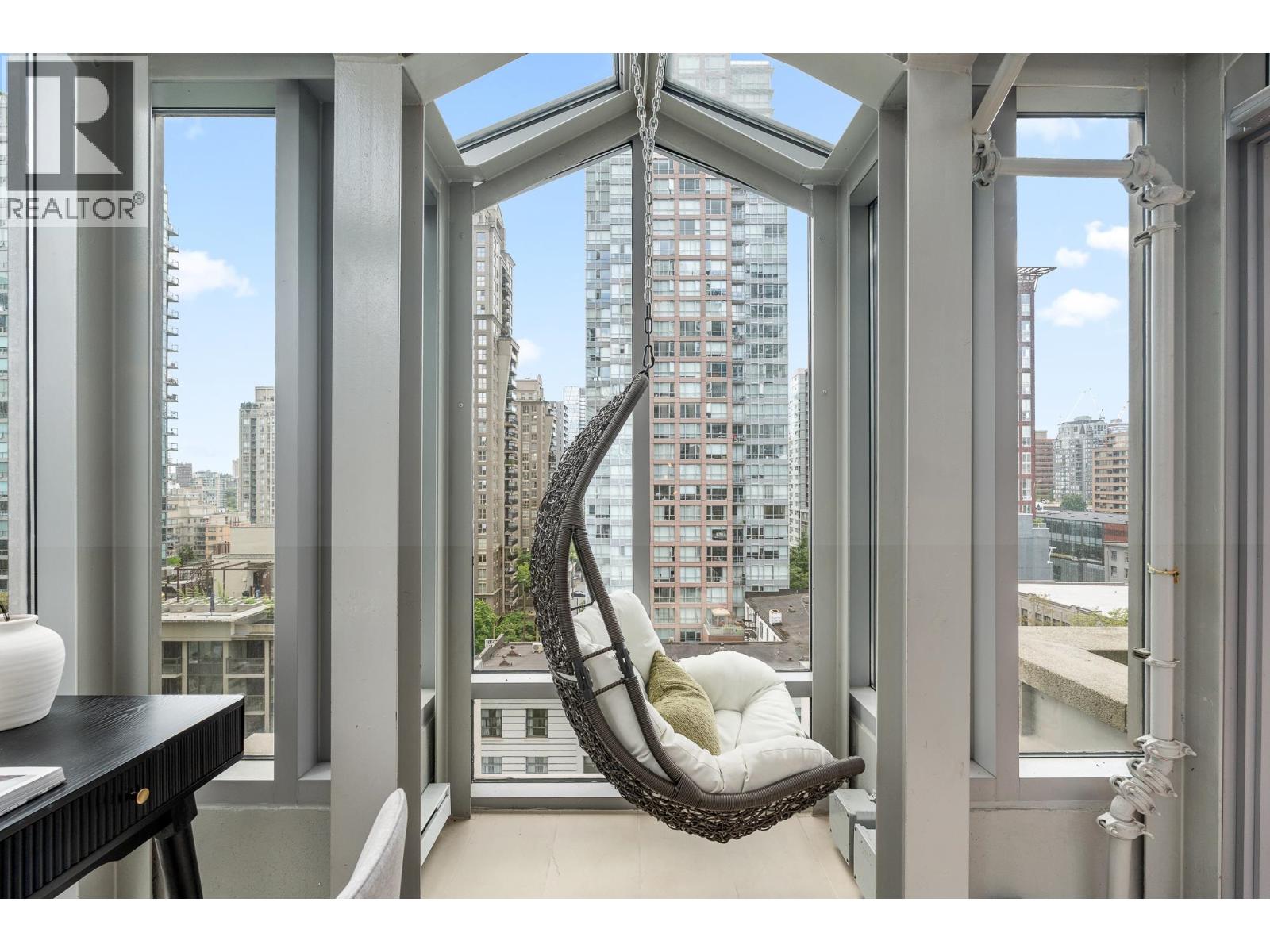 901 565 SMITHE STREET, Vancouver