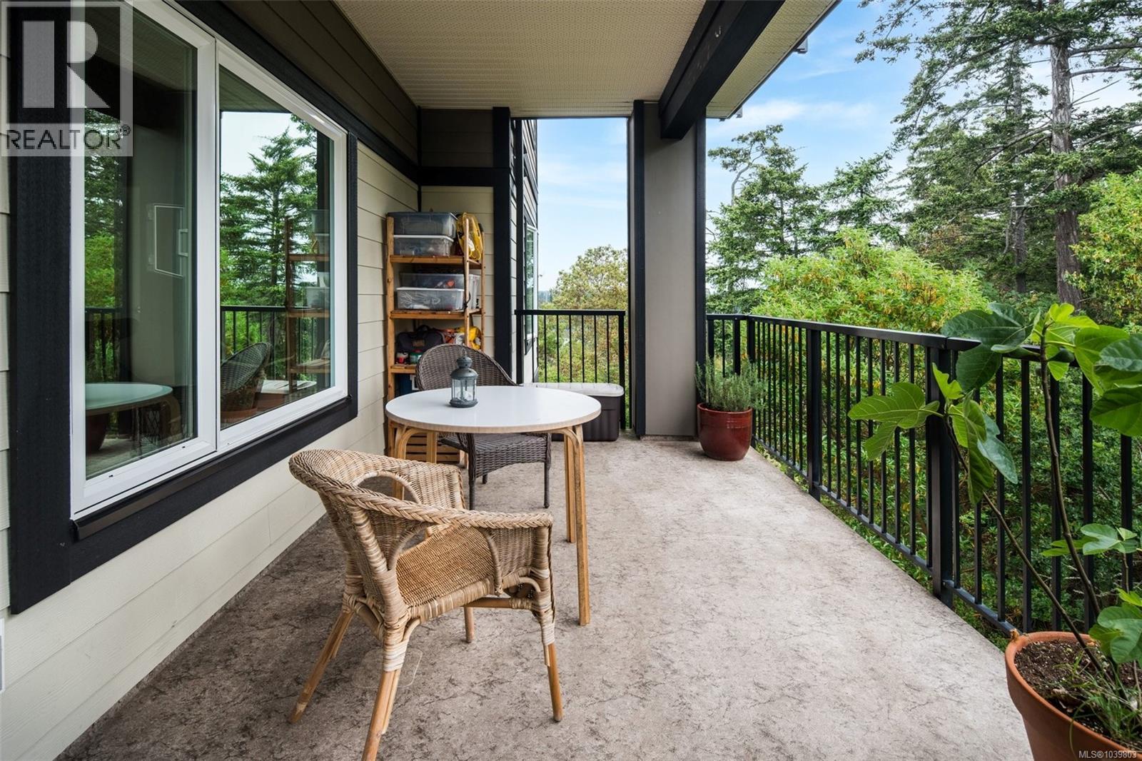 #310 286 Wilfert Rd - 11