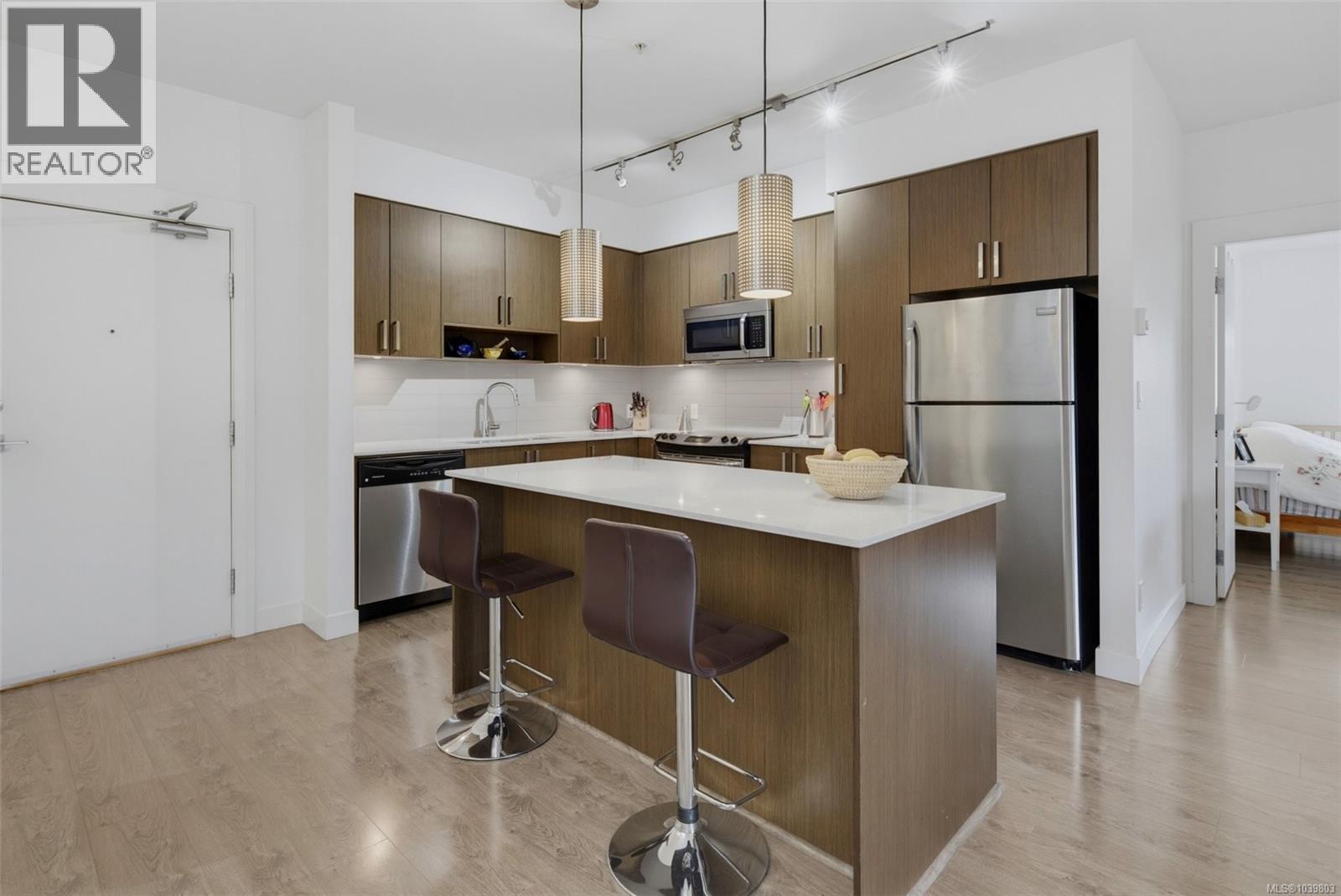 310 286 Wilfert Rd, View Royal