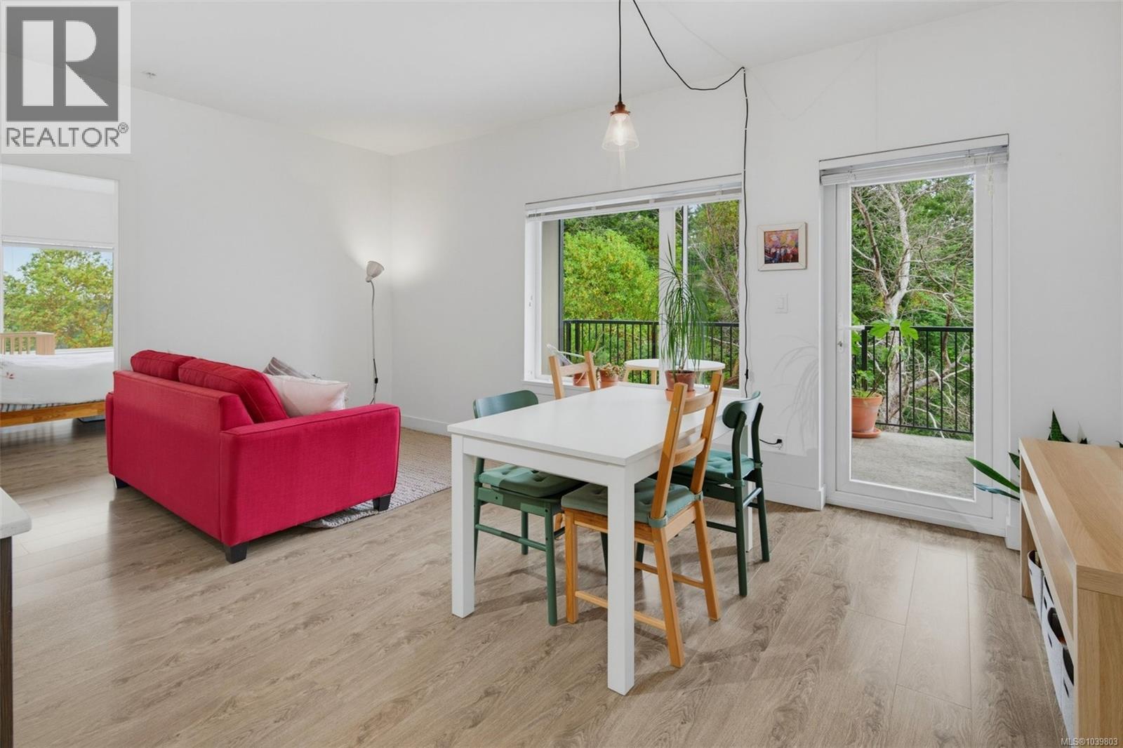 #310 286 Wilfert Rd - 8