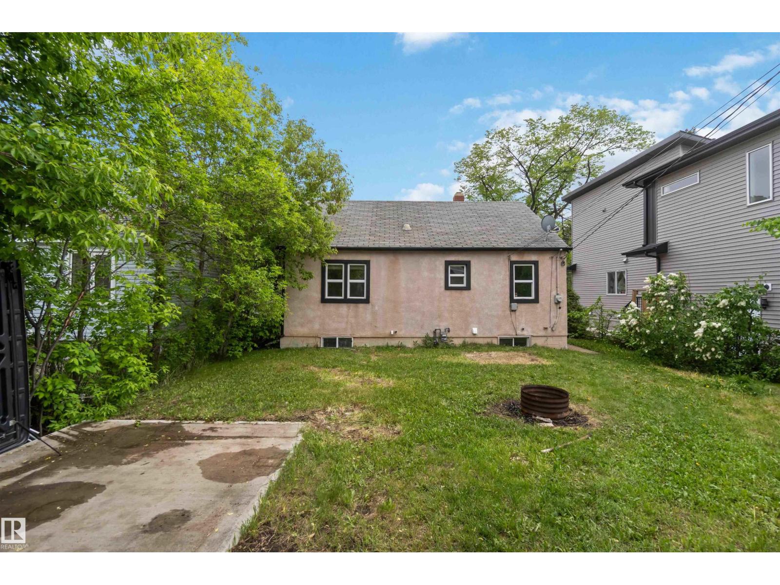 11842 93 ST NW - 35