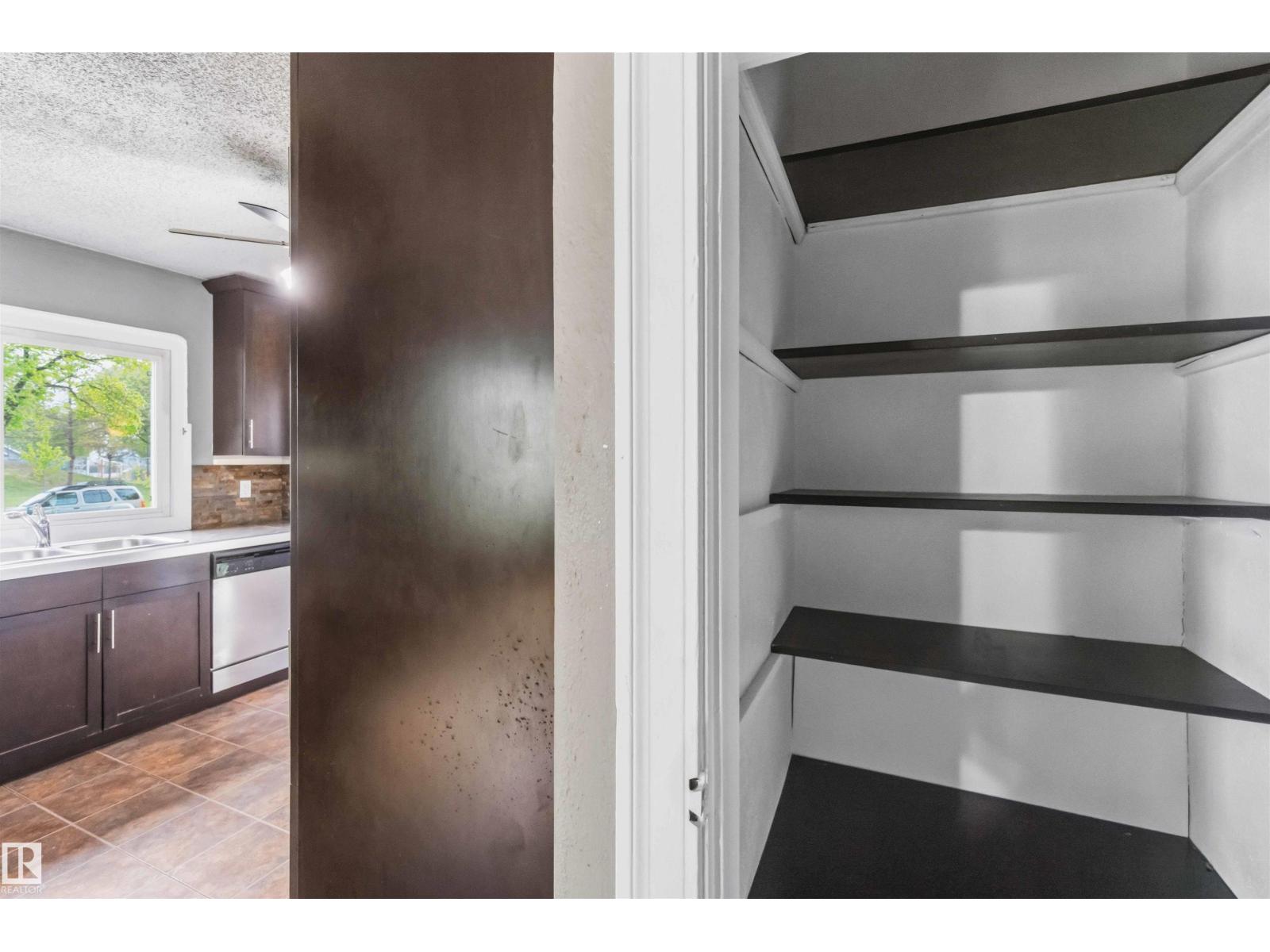 11842 93 ST NW - 22