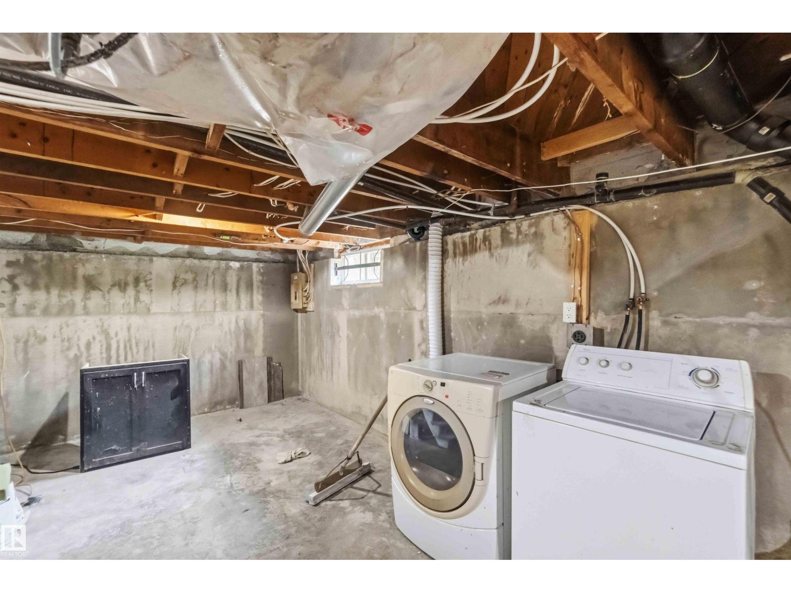 11842 93 ST NW - 31