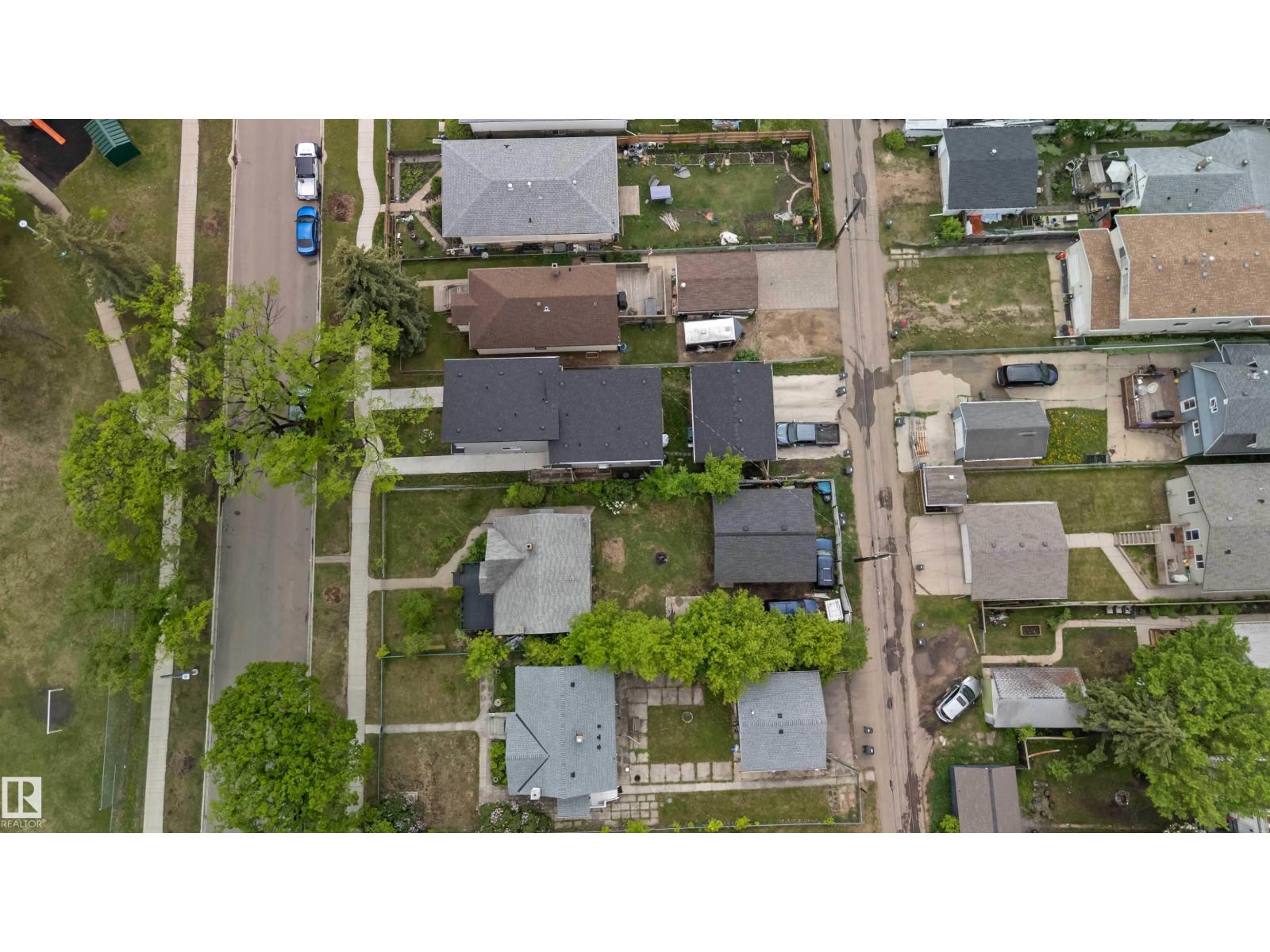 11842 93 ST NW - 40