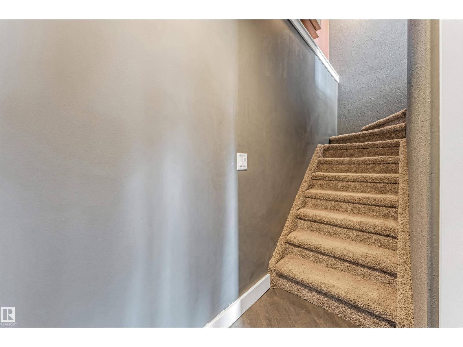 5928 12 AV SW - 13