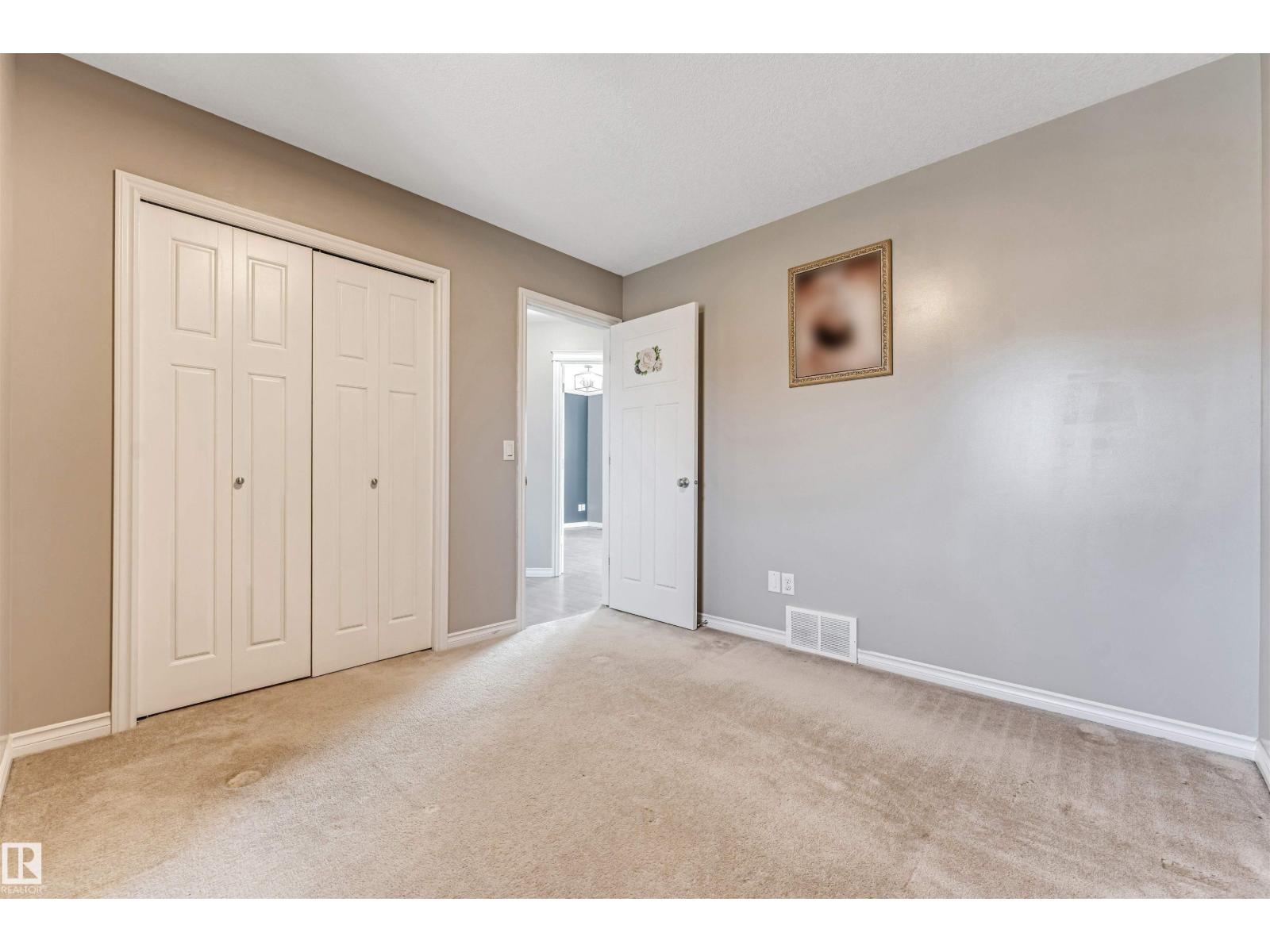 5928 12 AV SW - 22