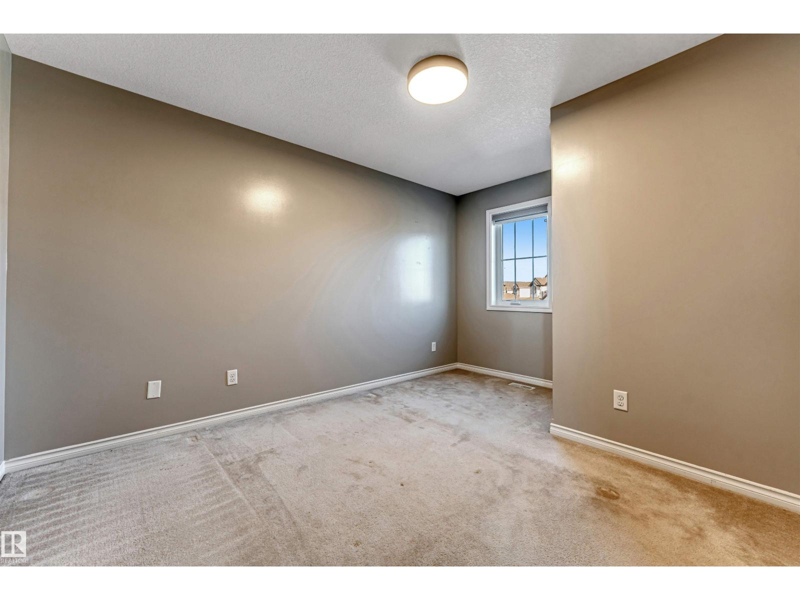 5928 12 AV SW - 23
