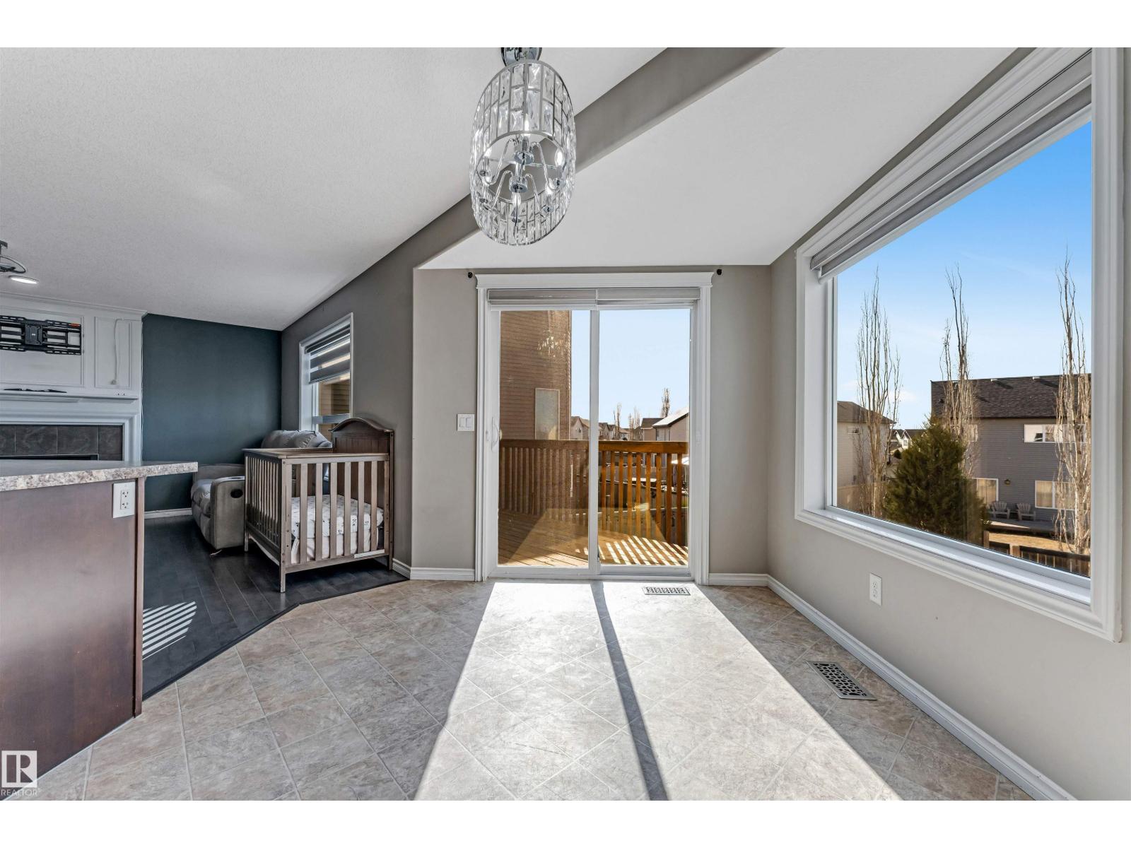 5928 12 AV SW — photo 30