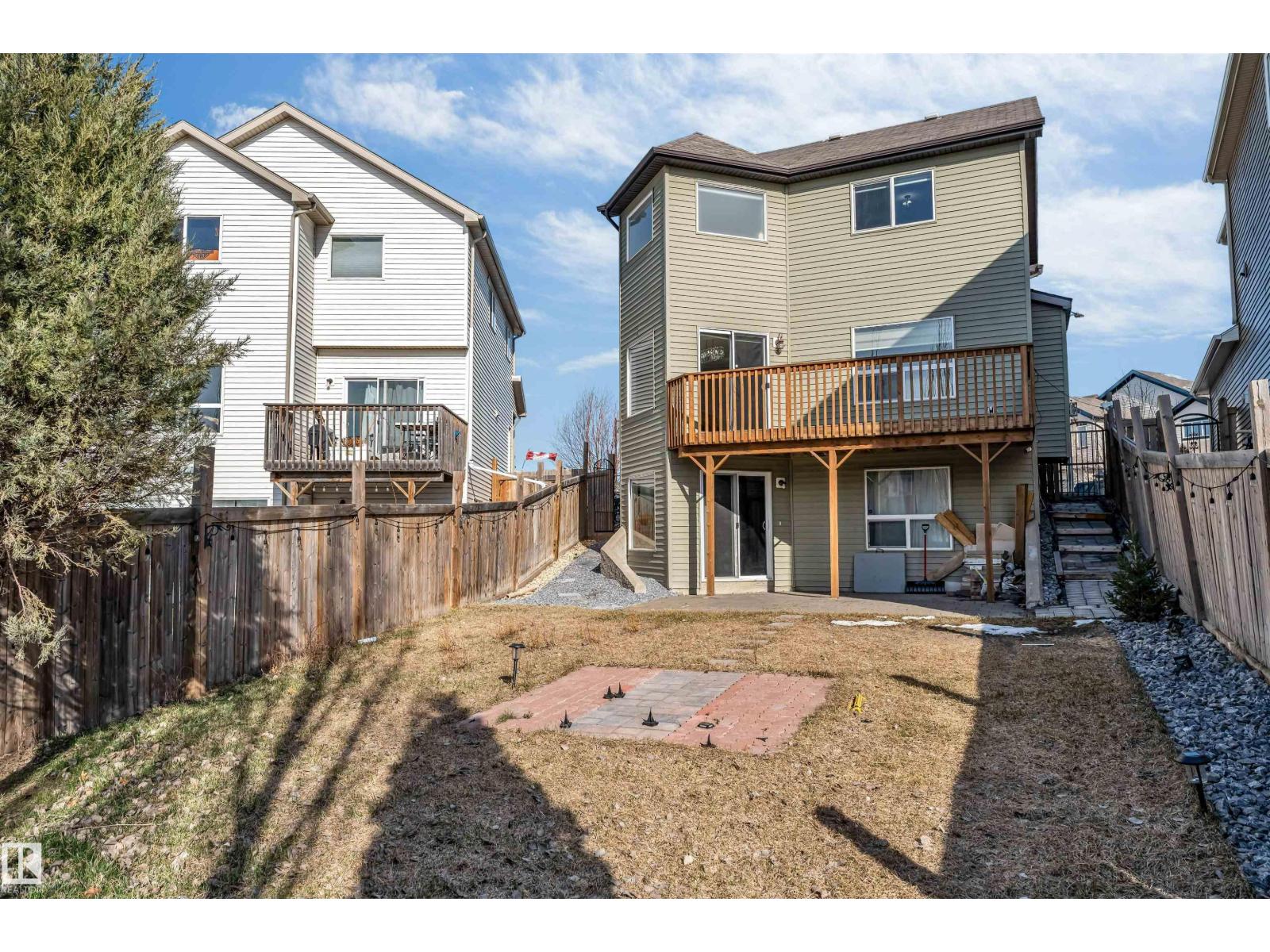 5928 12 AV SW — photo 44
