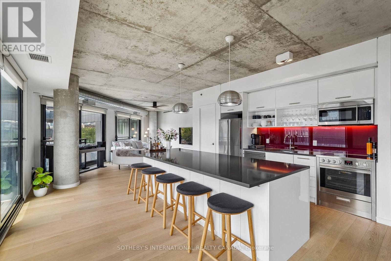 #PH39 47 LOWER RIVER STREET - 1
