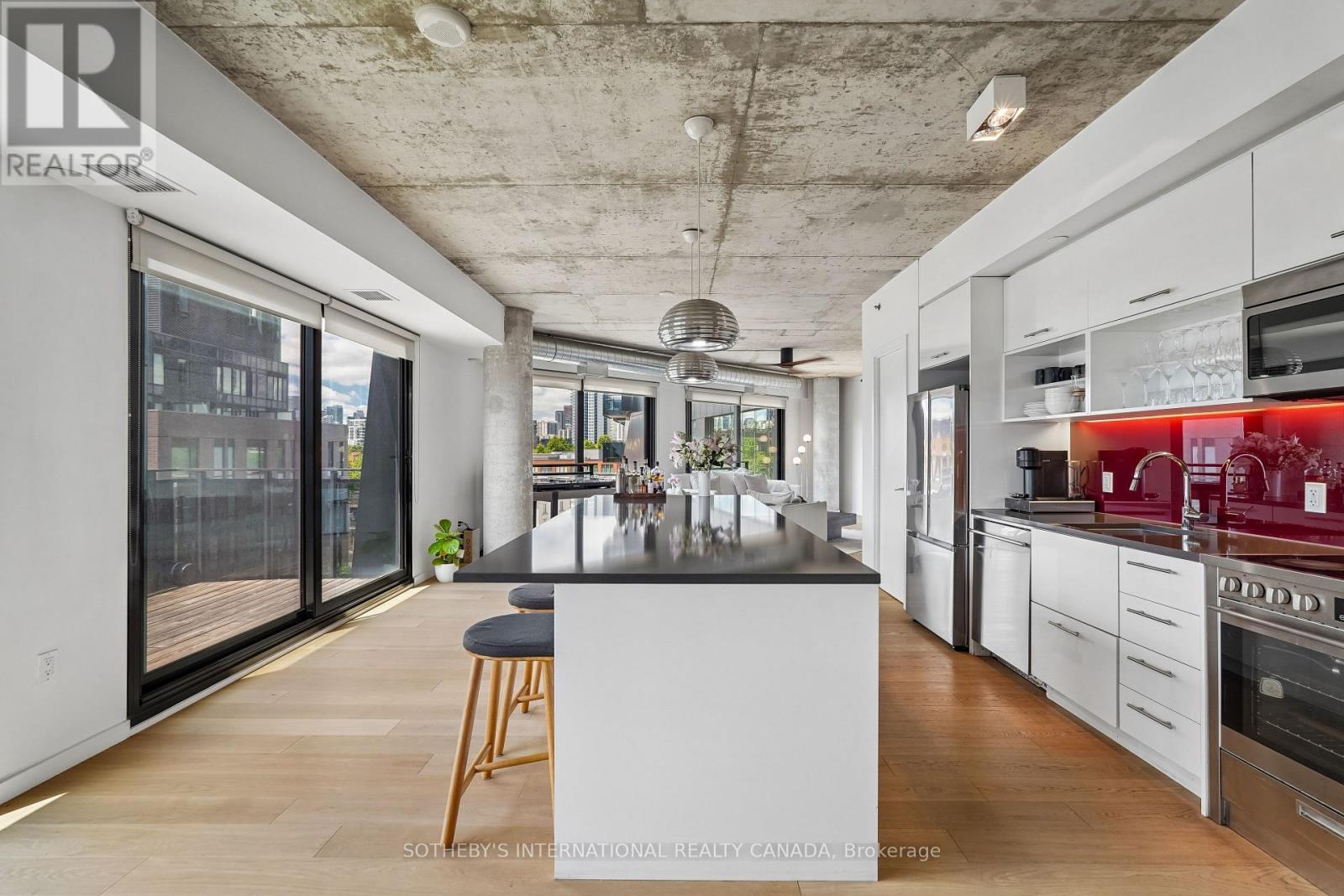 #PH39 47 LOWER RIVER STREET - 3