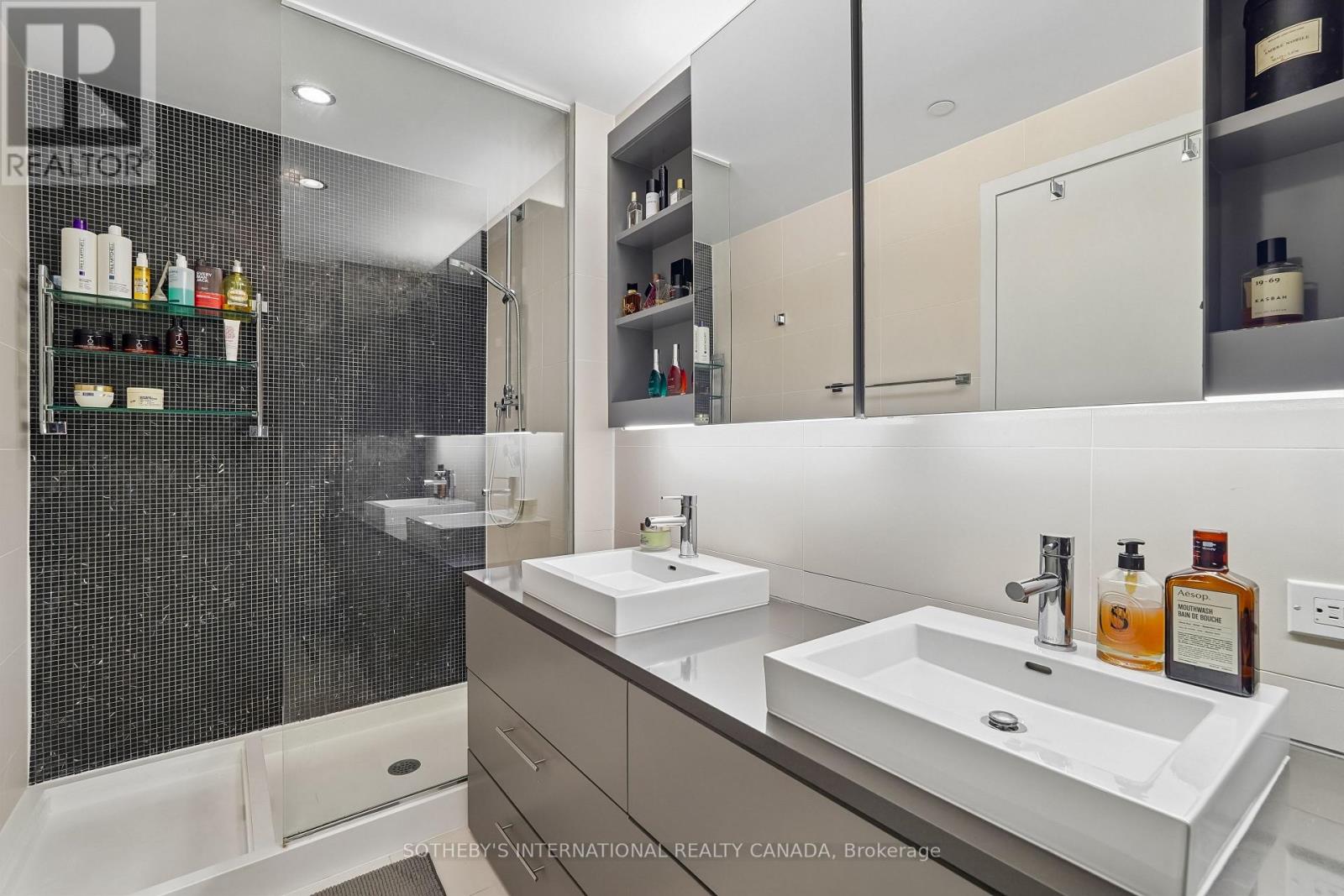 #PH39 47 LOWER RIVER STREET - 30