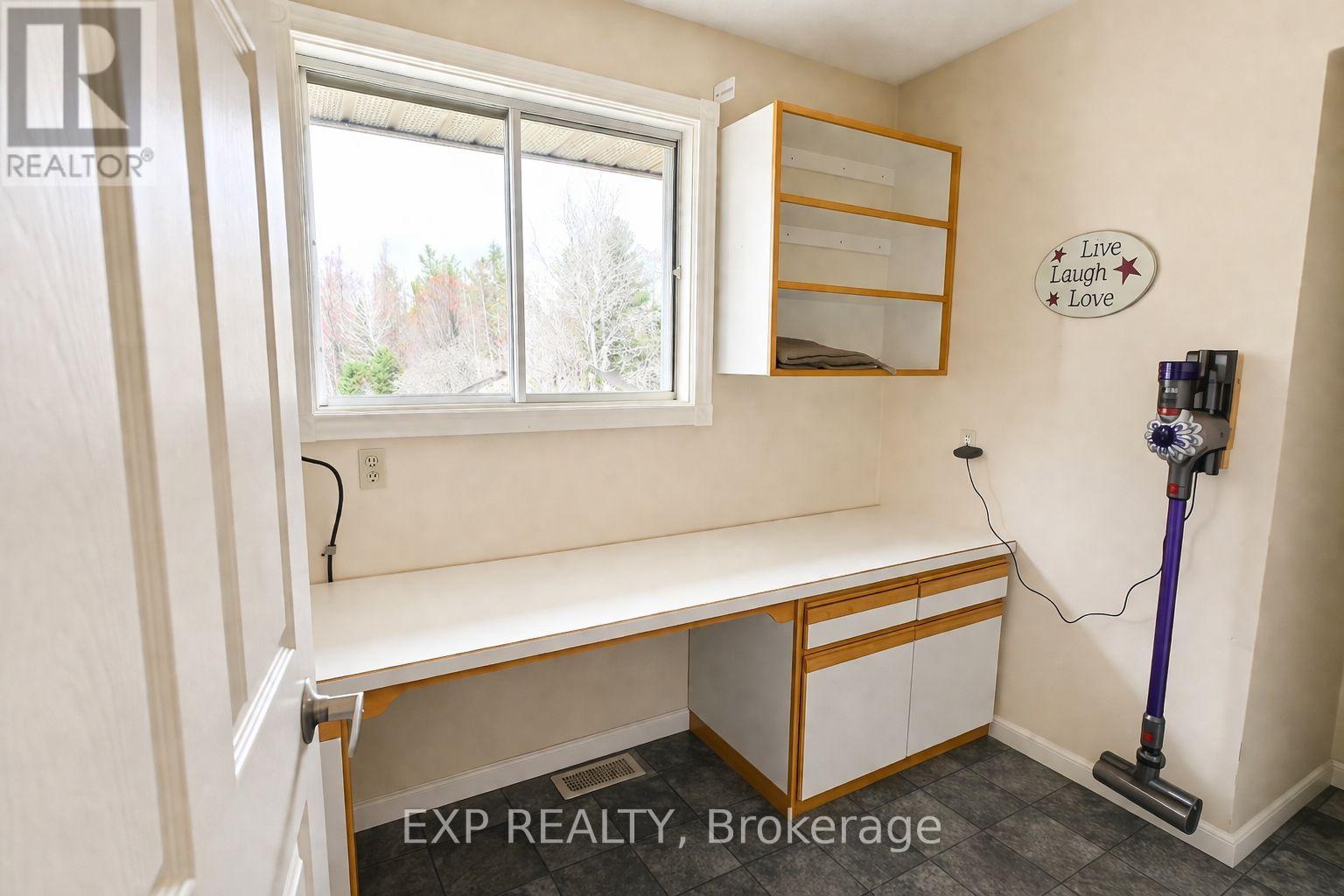 573 A EVERGREEN LANE - 29