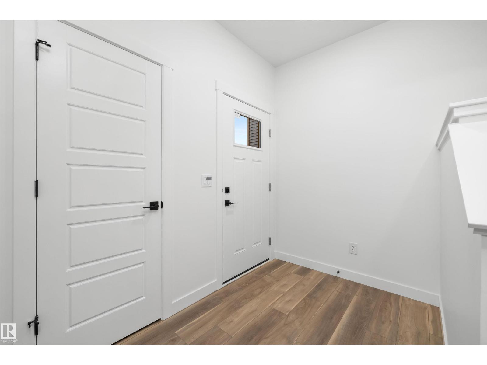 1046 CRISTALL CR SW - photo 3