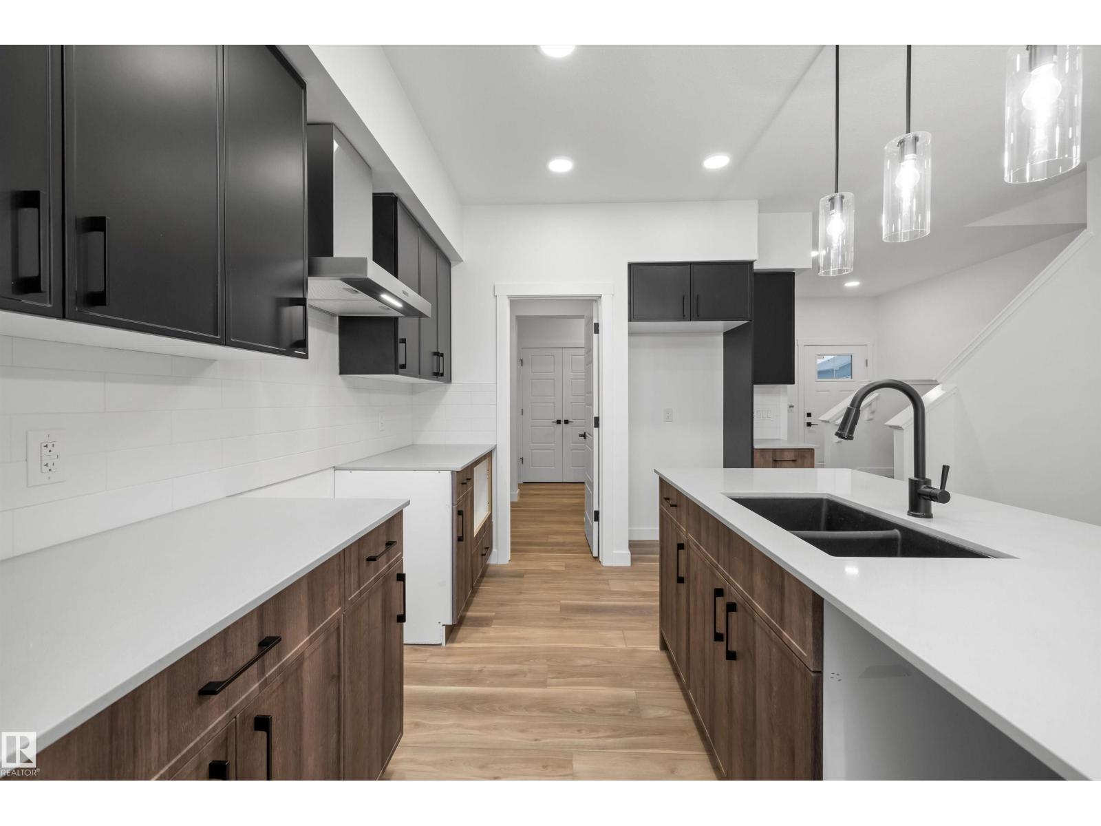 1046 CRISTALL CR SW — photo 10
