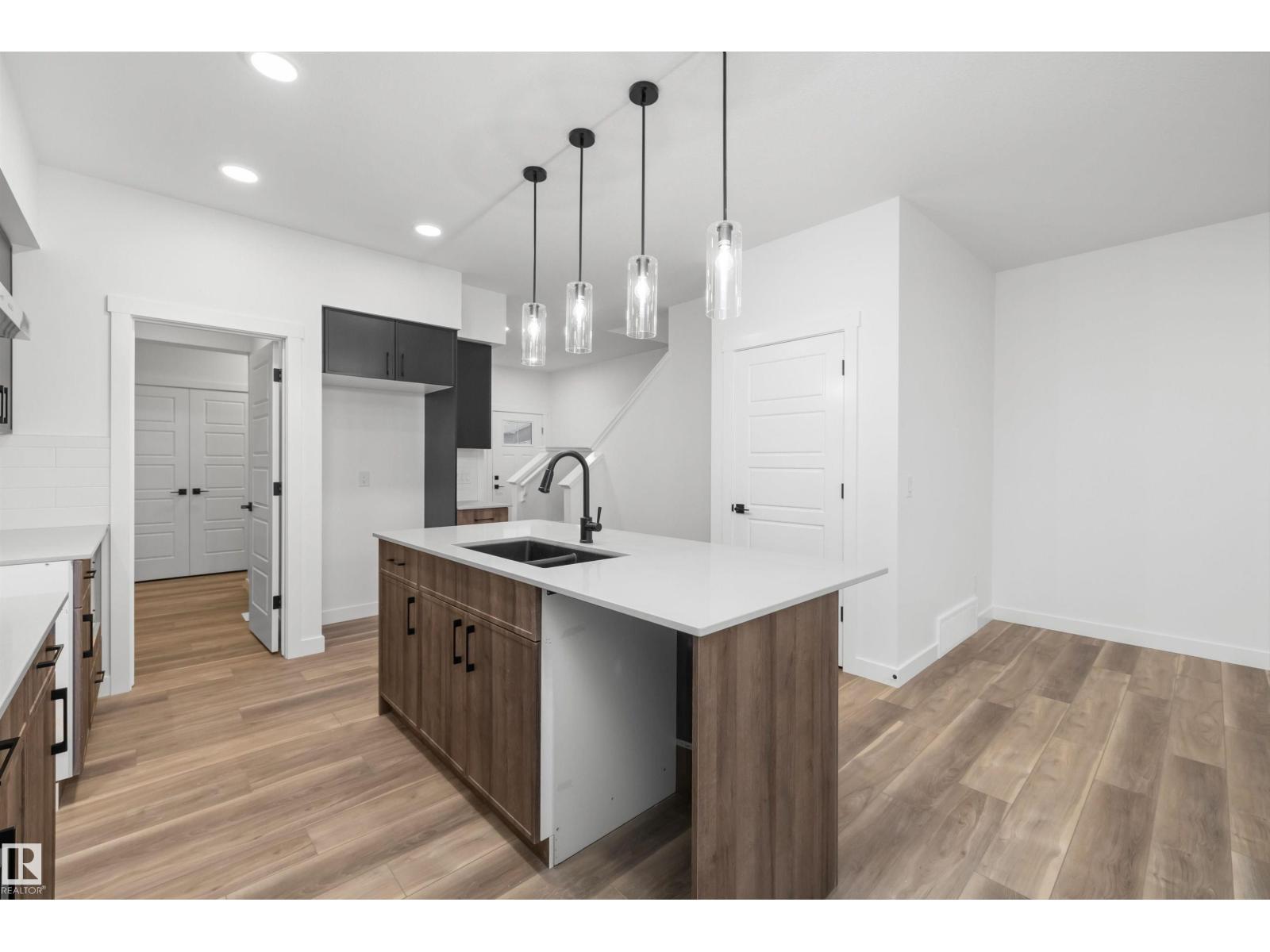 1046 CRISTALL CR SW — photo 9