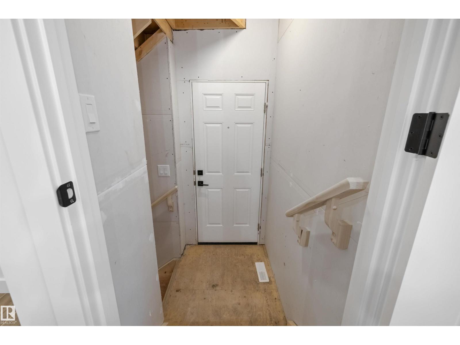 1046 CRISTALL CR SW — photo 38