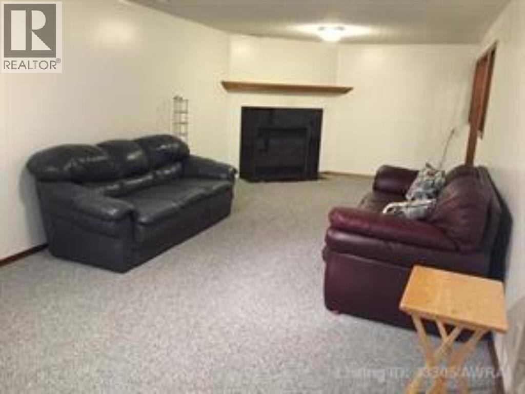 5412 Fir Crescent - 12