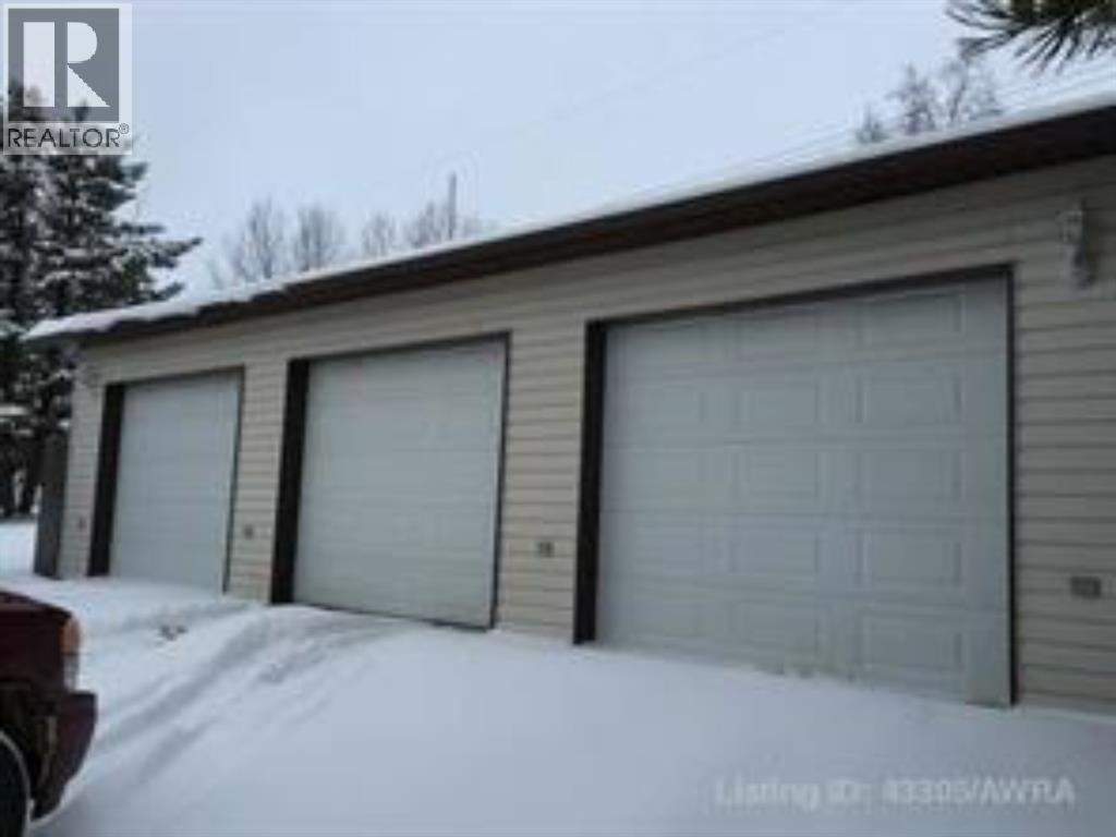 5412 Fir Crescent - 2