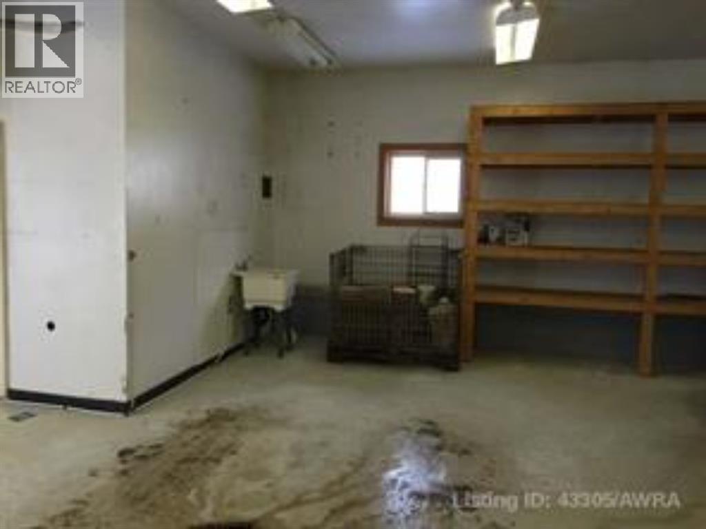5412 Fir Crescent - 6