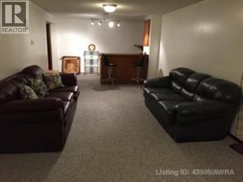 5412 Fir Crescent - 14