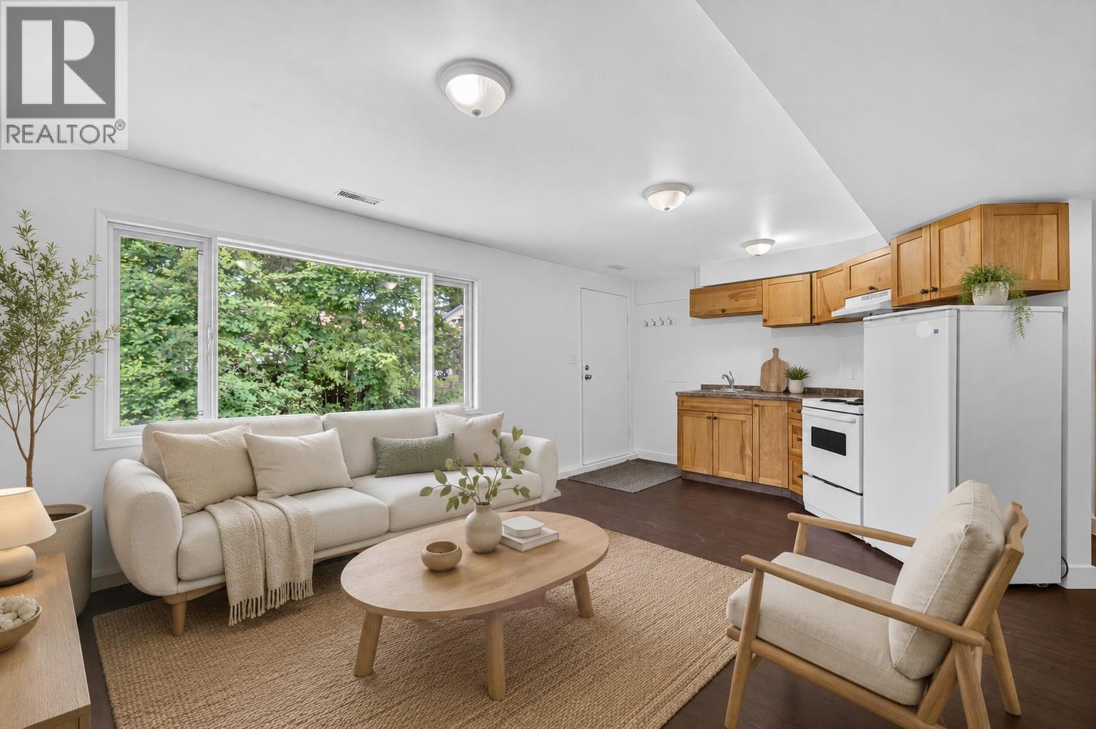 2731 Okanagan Avenue NE - 37