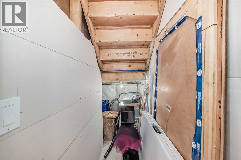 8 Yorkville Link SW — photo 22