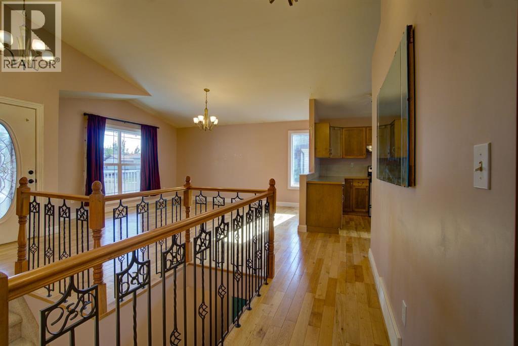 6 Tamarack Road — photo 31
