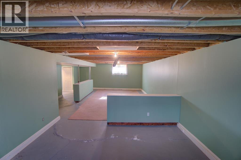 6 Tamarack Road — photo 36