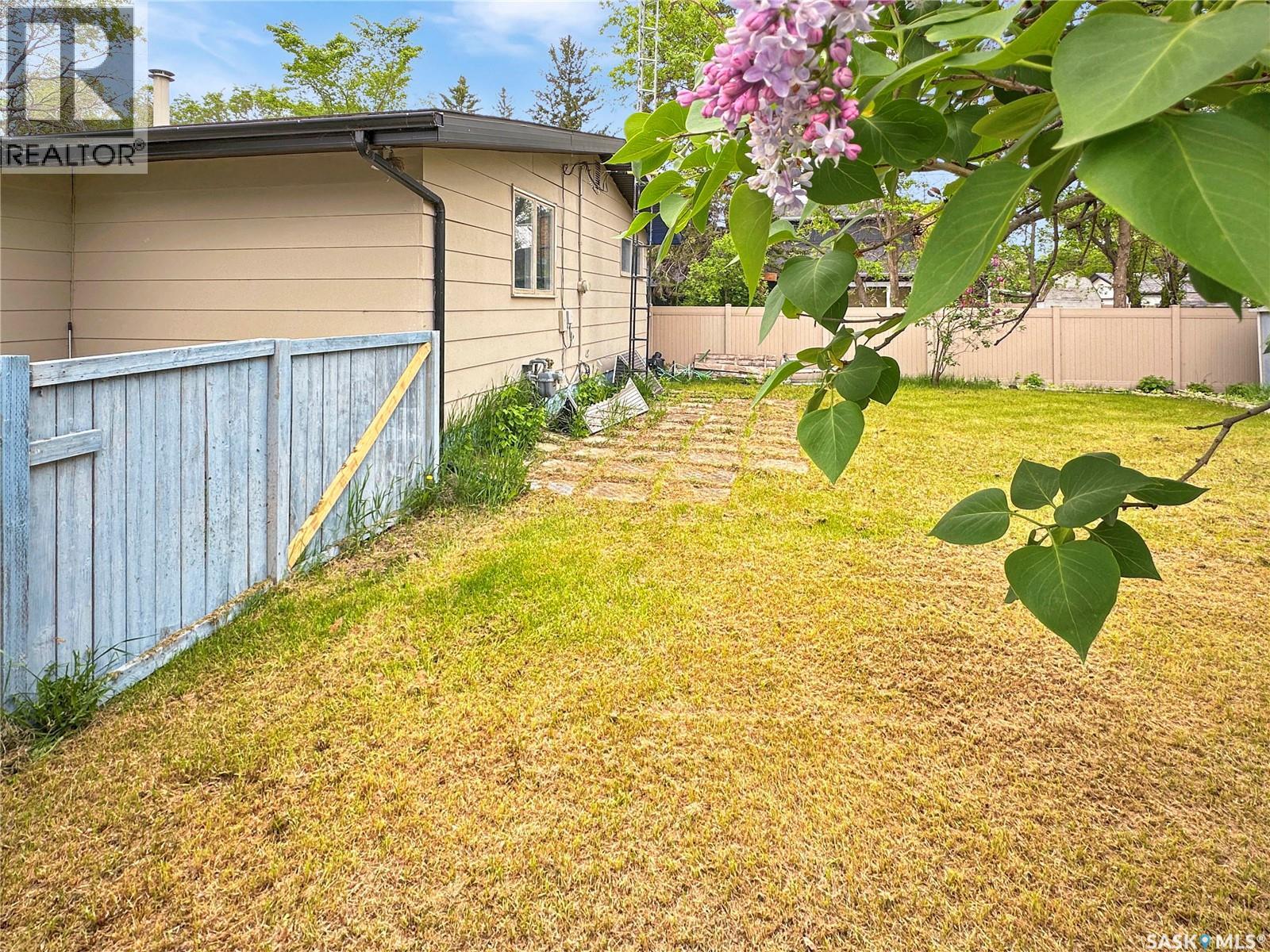 208 Lorne STREET — photo 18