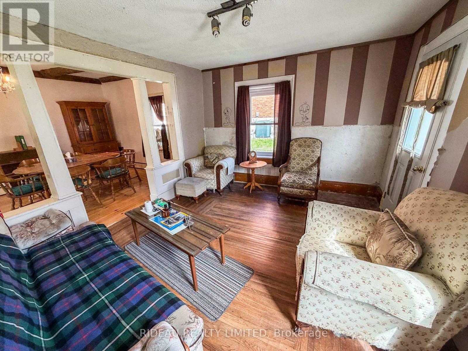 20 KINGSTON STREET - 9