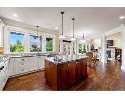 13385 23 Avenue, Surrey, BC V4A9S9 Photo 9