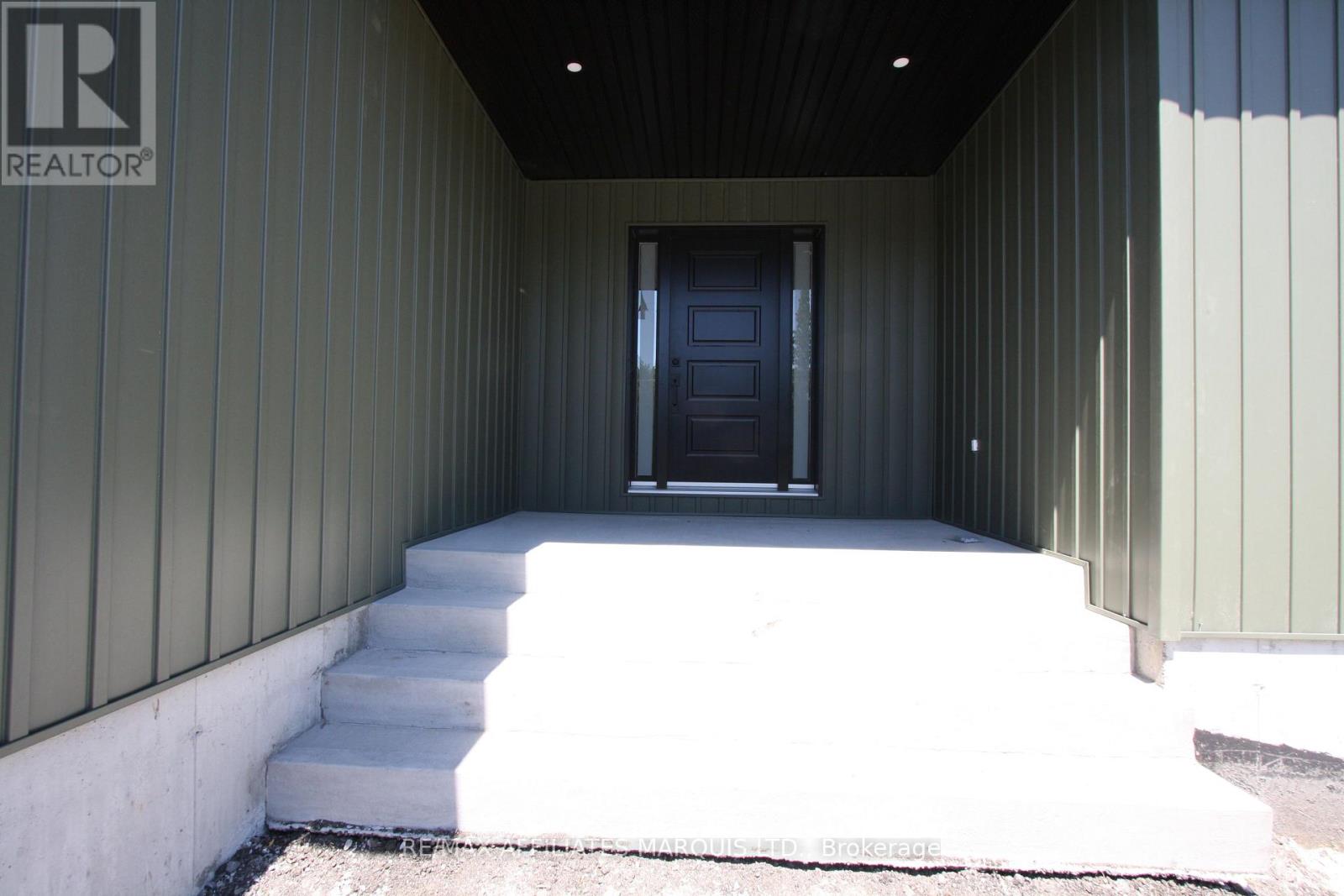 21477 MACGREGOR DRIVE - 12