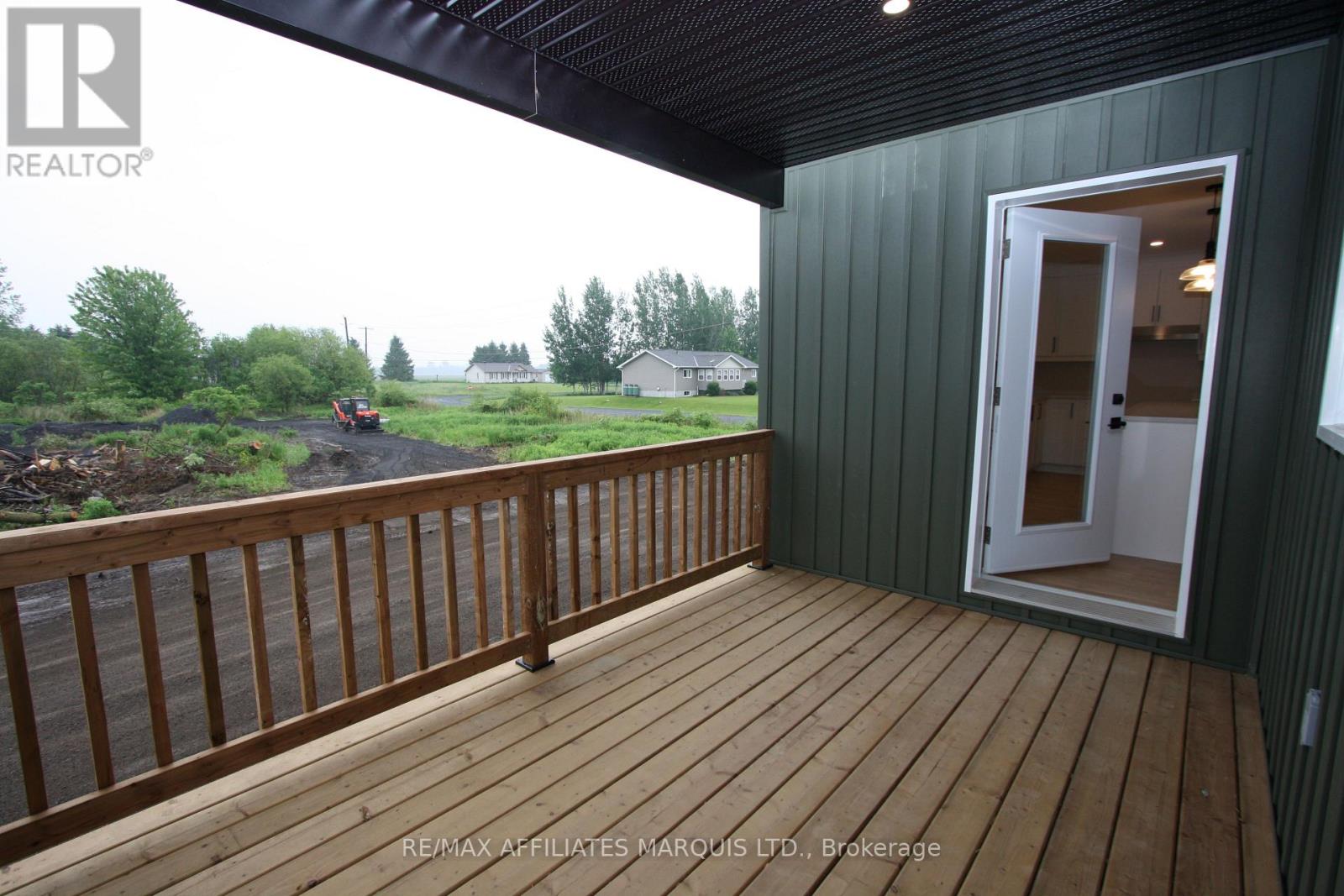 21477 MACGREGOR DRIVE - 15