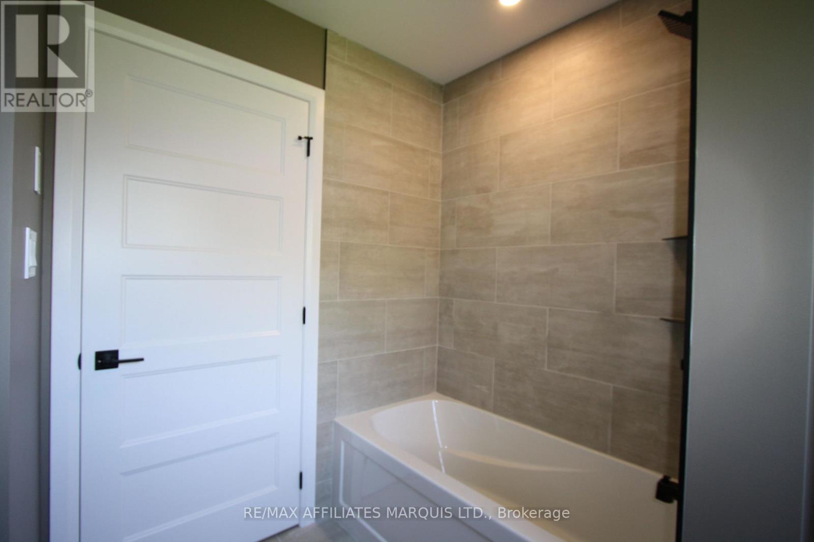 21477 MACGREGOR DRIVE - 9