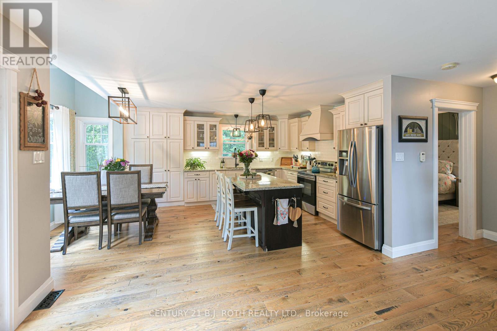2833 SWITCH ROAD - 24